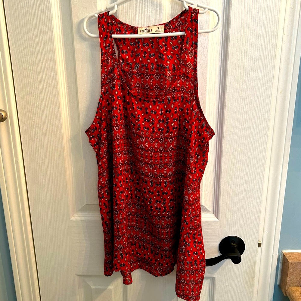 Hollister - Red Patterned Print Tank